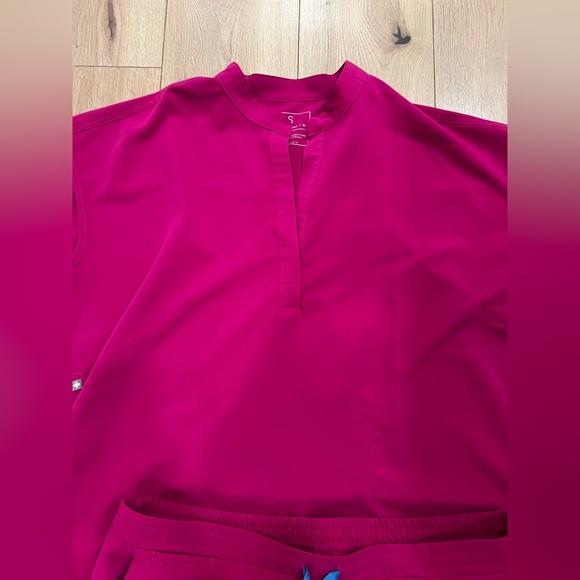 Figs Scrub Set Raspberry Sorbet - Picture 2 of 6